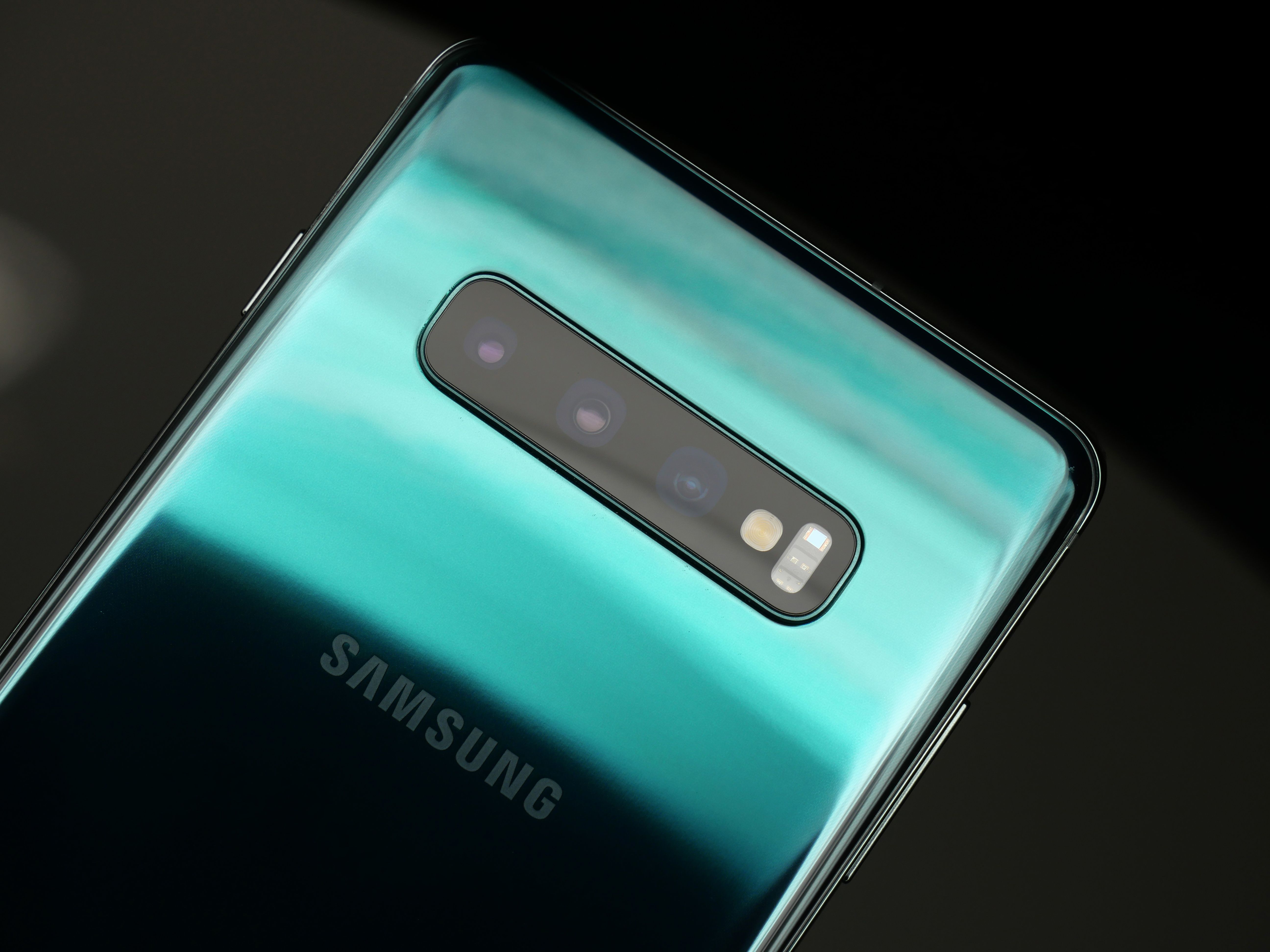 Highres Samsung Galaxy S10 Plus Green 7 1558600701