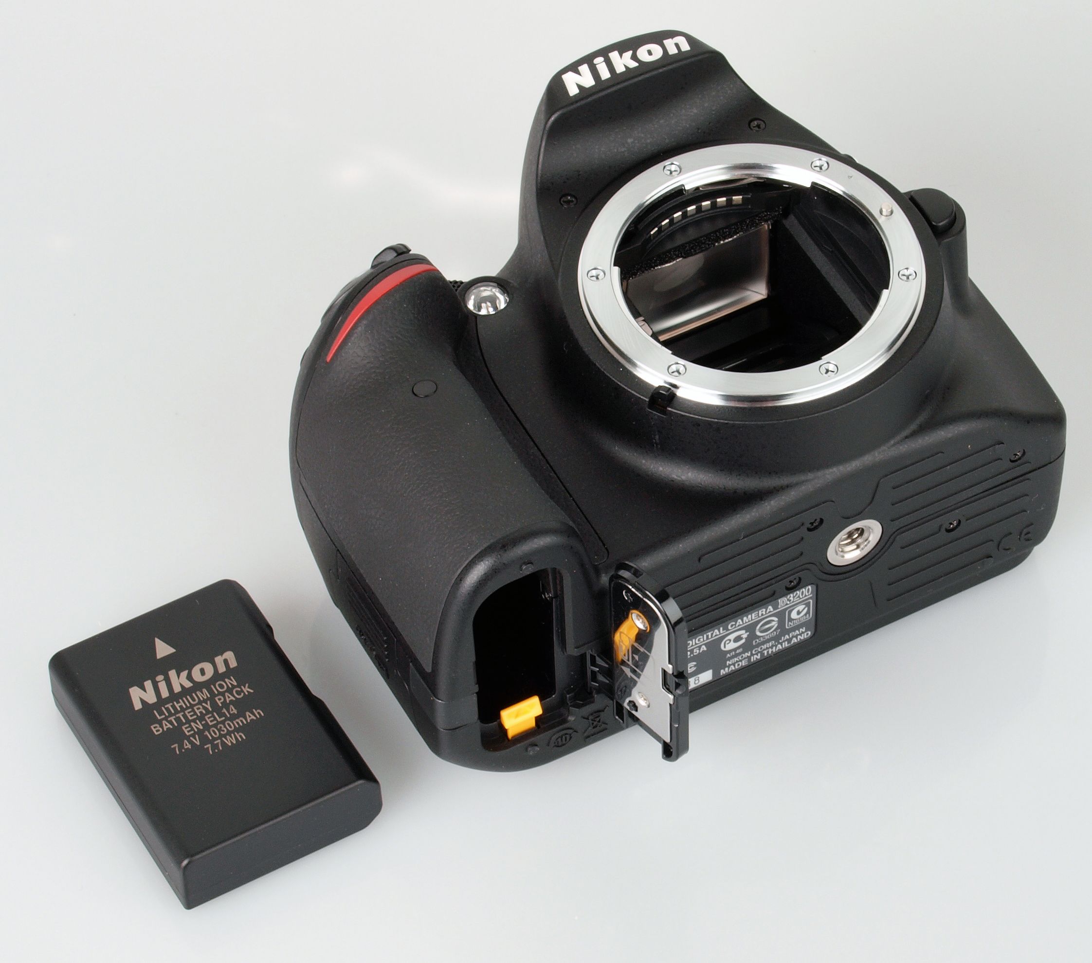  Nikon D3200 24.2 Megapixel HD Video,Wi-Fi