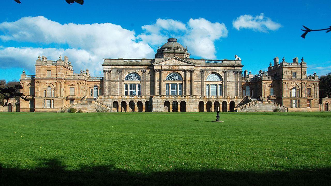 Outlander Filming Locations: Gosford House 