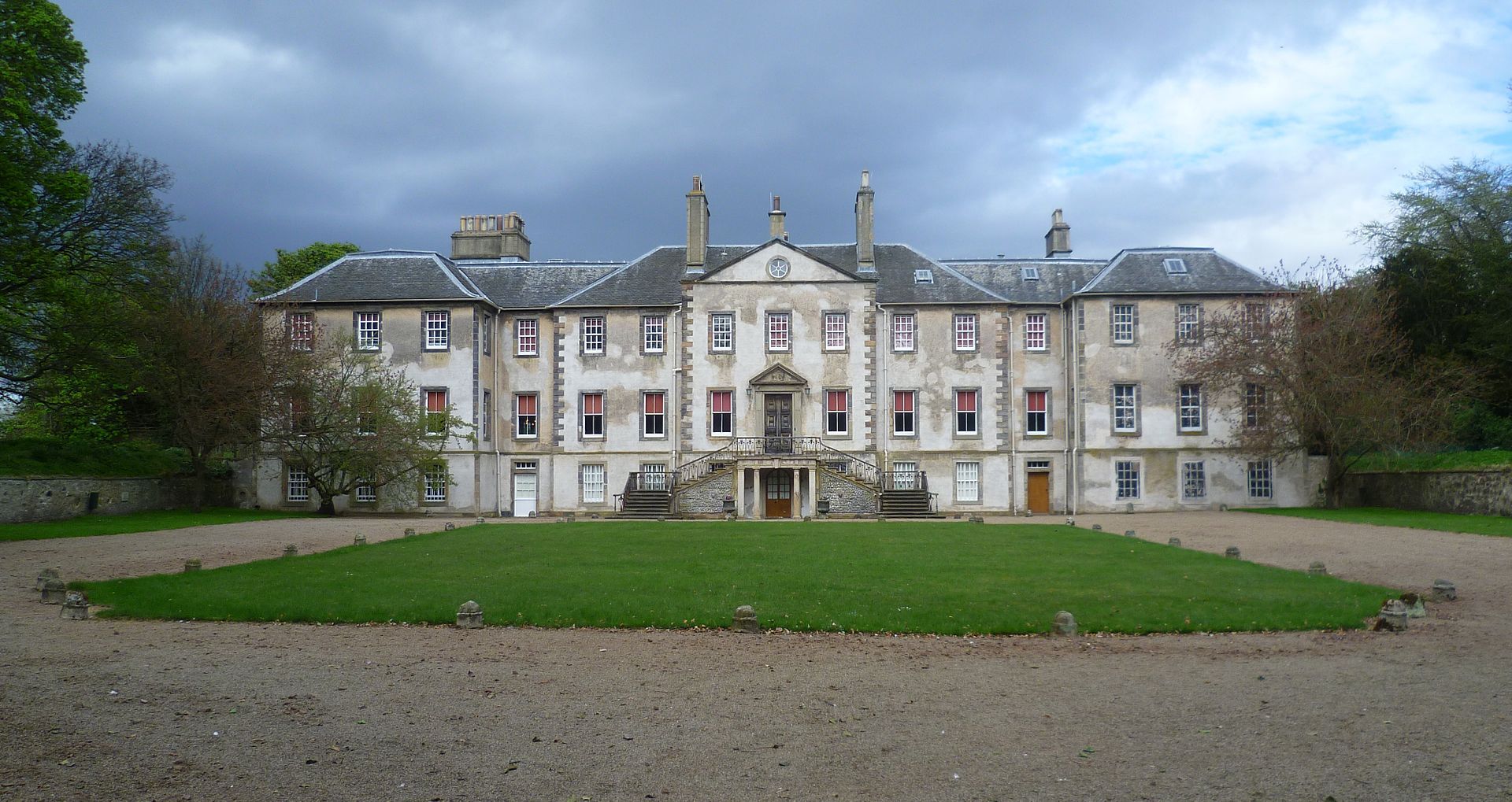Outlander Filming Locations: Newhailes House 