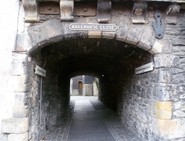 Outlander Filming Locations: Bakehouse Close, Edinburgh 