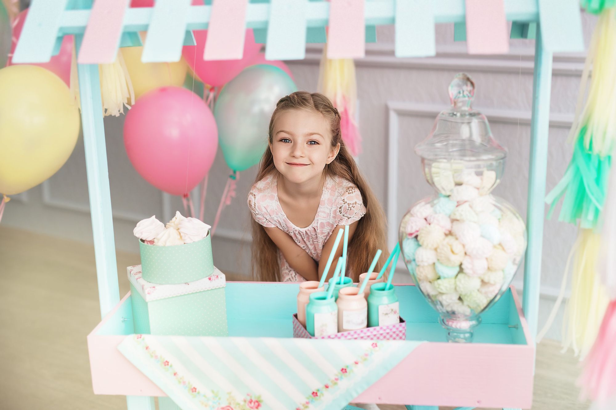 https://giggster.com/blog/content/images/2023/09/sweet-shoppe-candy-party.jpg