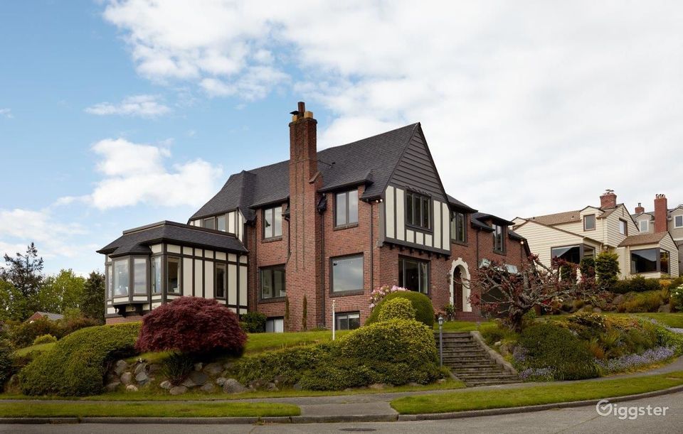Top 10 Real Estate Photographers in Seattle, WA