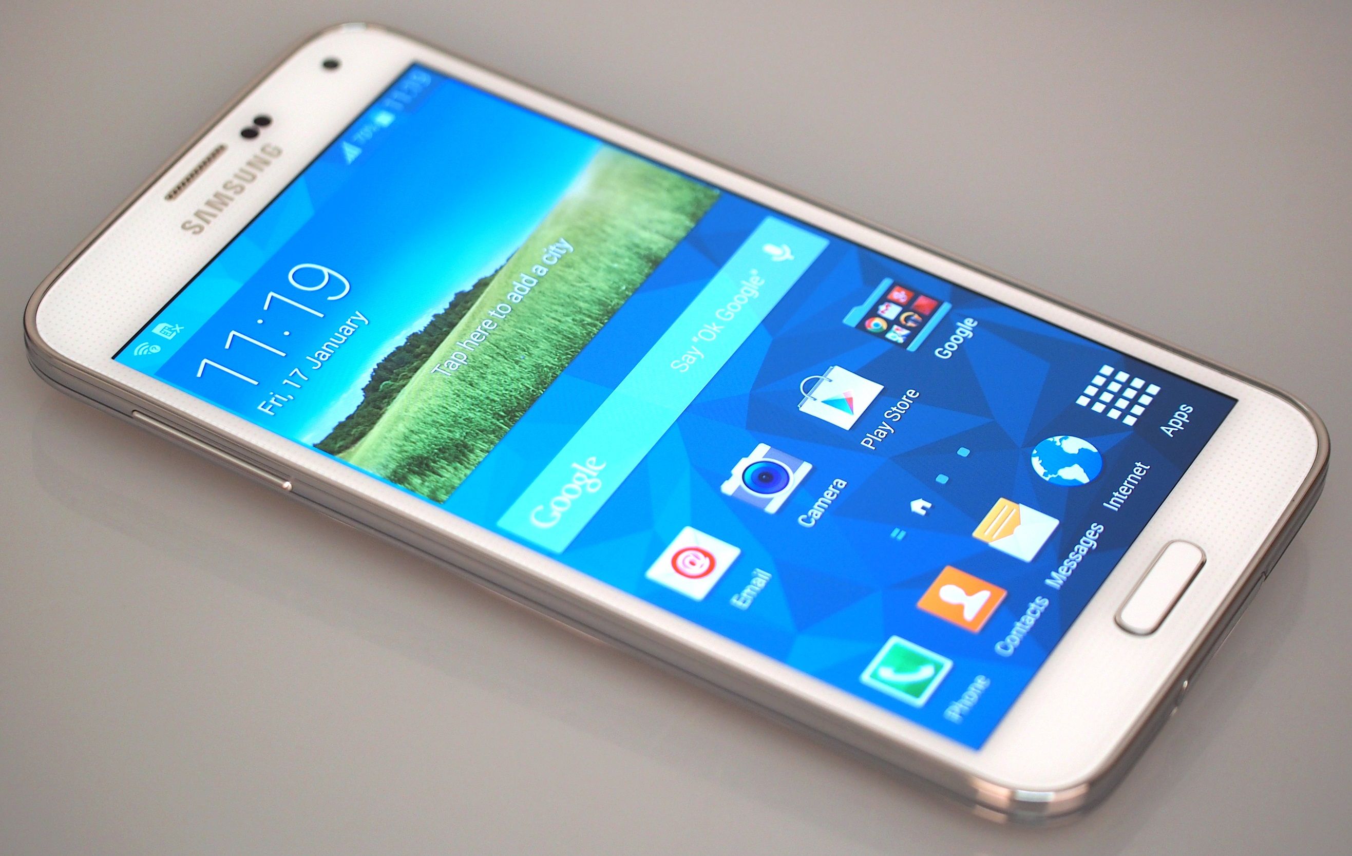 Highres Samsung Galaxy S5 White 10 1404295187