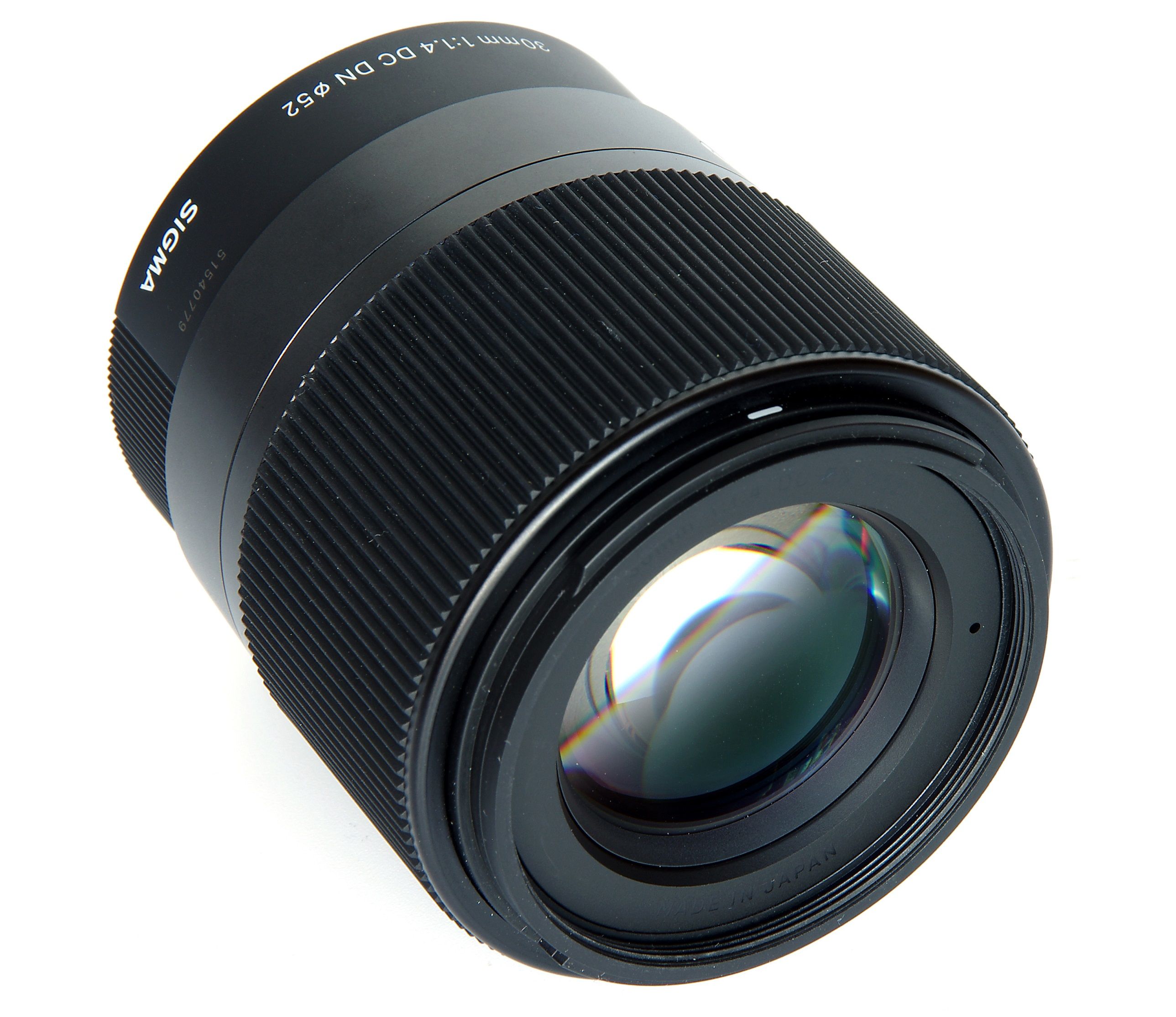Highres Sigma 30mm F14 Dc Dn Contemporary Front Oblique View 1473235620