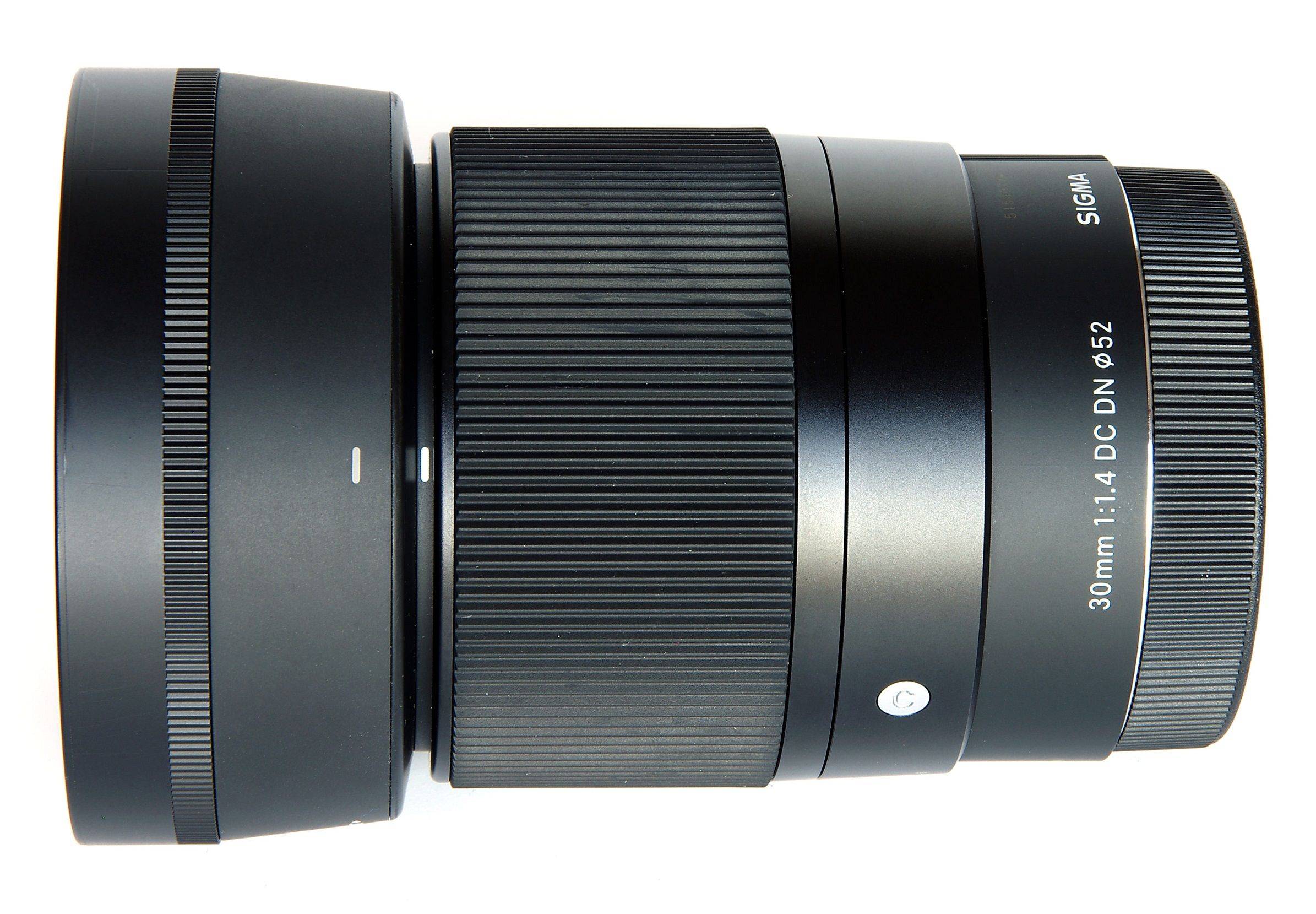 Highres Sigma 30mm F14 Dc Dn Contemporary Top View With Hood 1473235640
