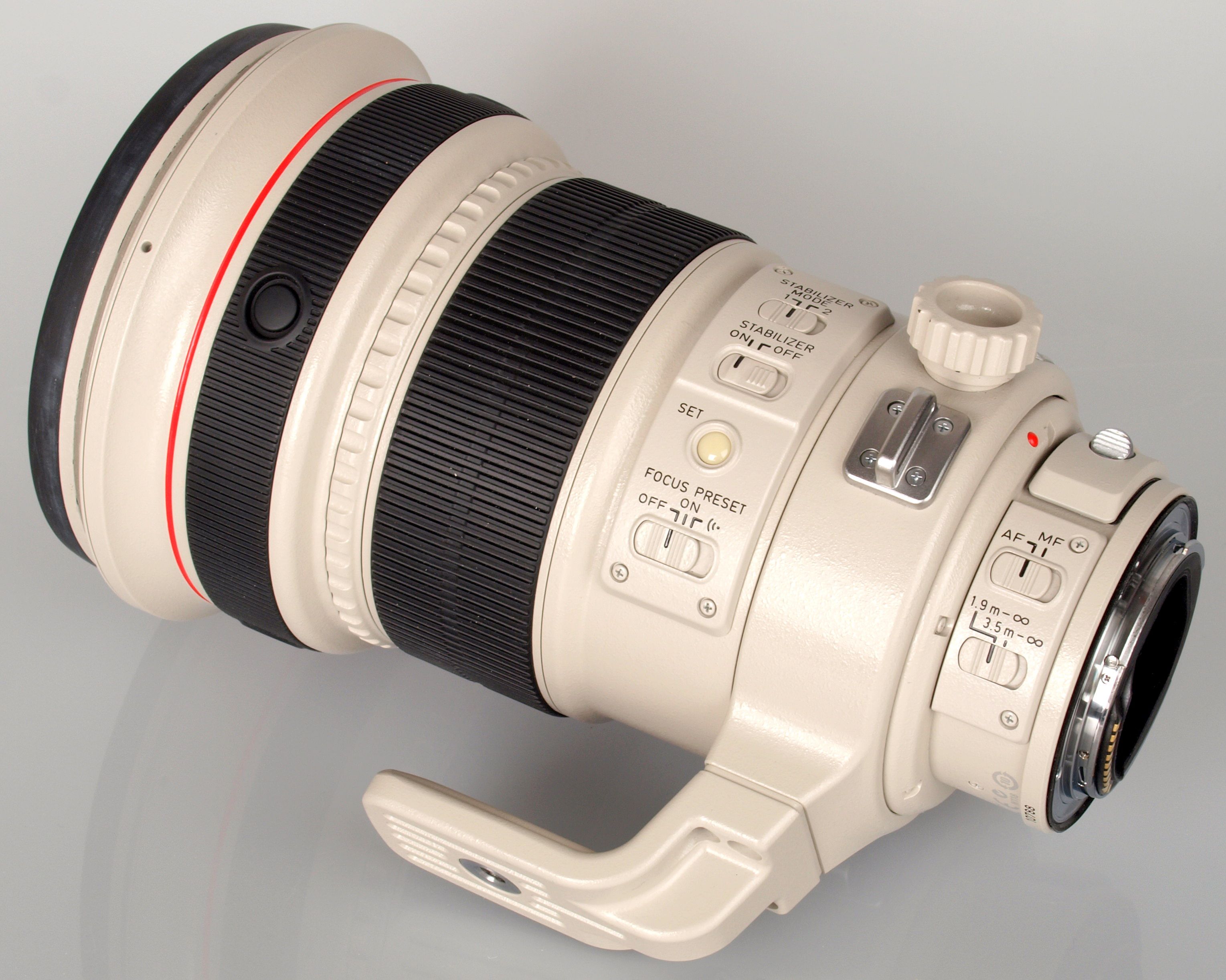 Highres Canon Ef 200mm F2 L Is Usm 9 1383140269