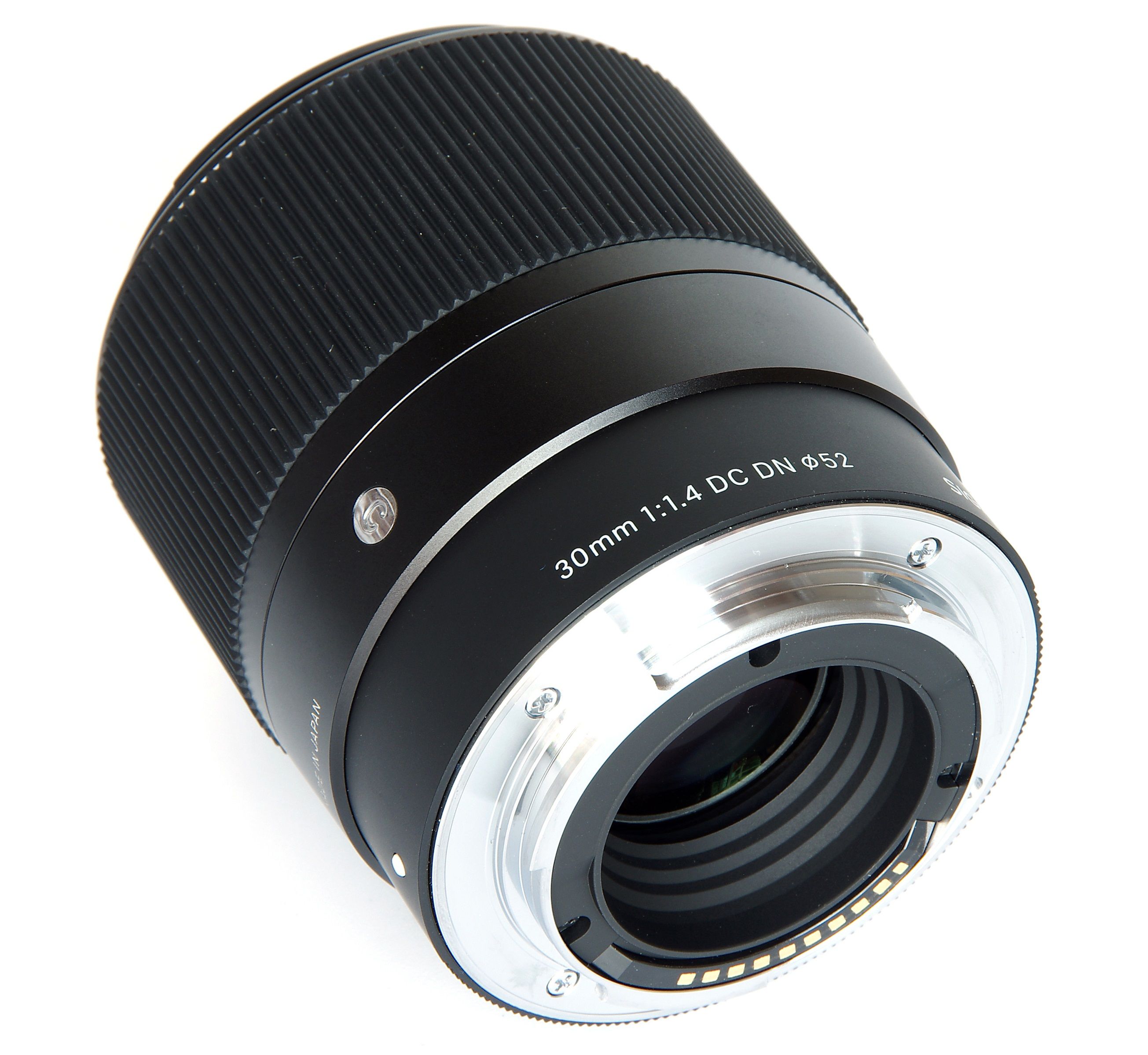 Highres Sigma 30mm F14 Dc Dn Contemporary Rear Oblique View 1473235633