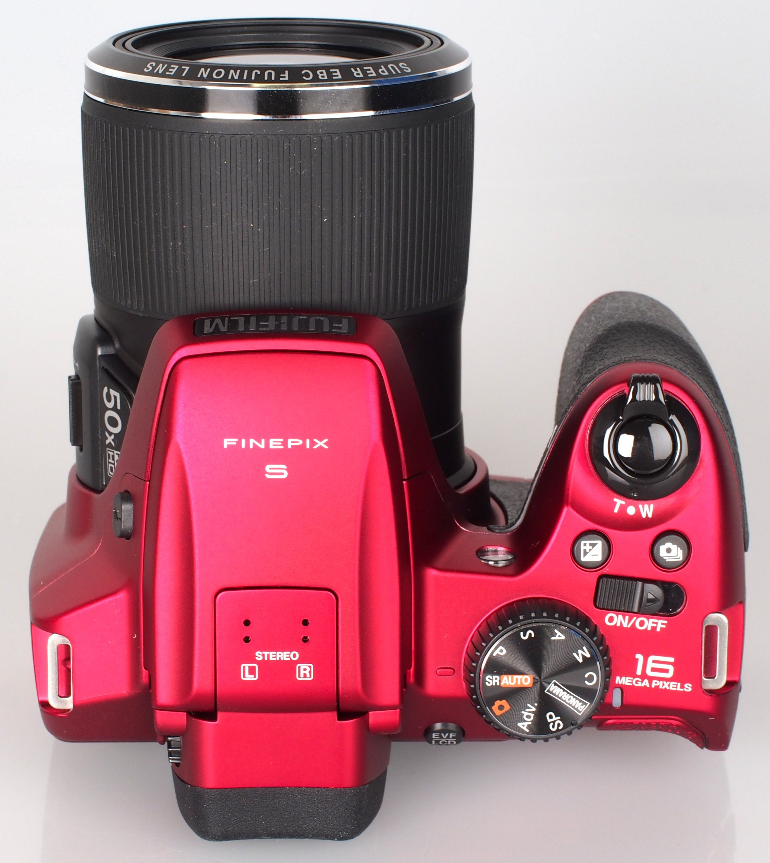 Highres Fujifilm Fine Pix S9200 Red 8 1393415065