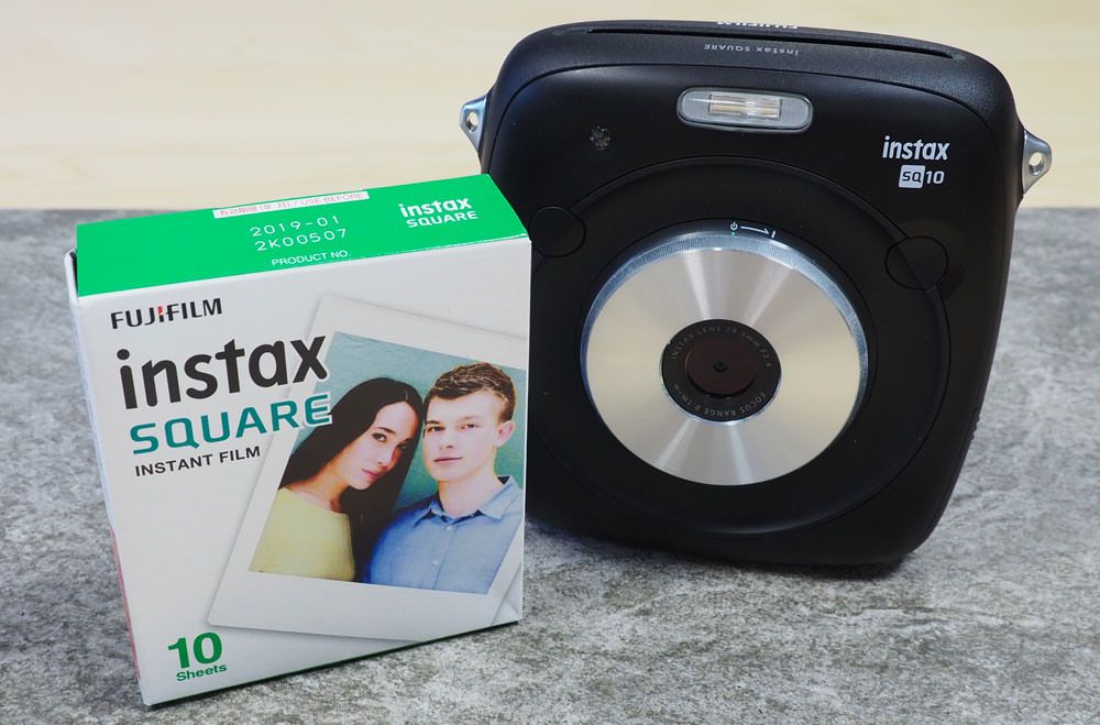 instax SQUARE 'Monochrome' Film (10 Shots)