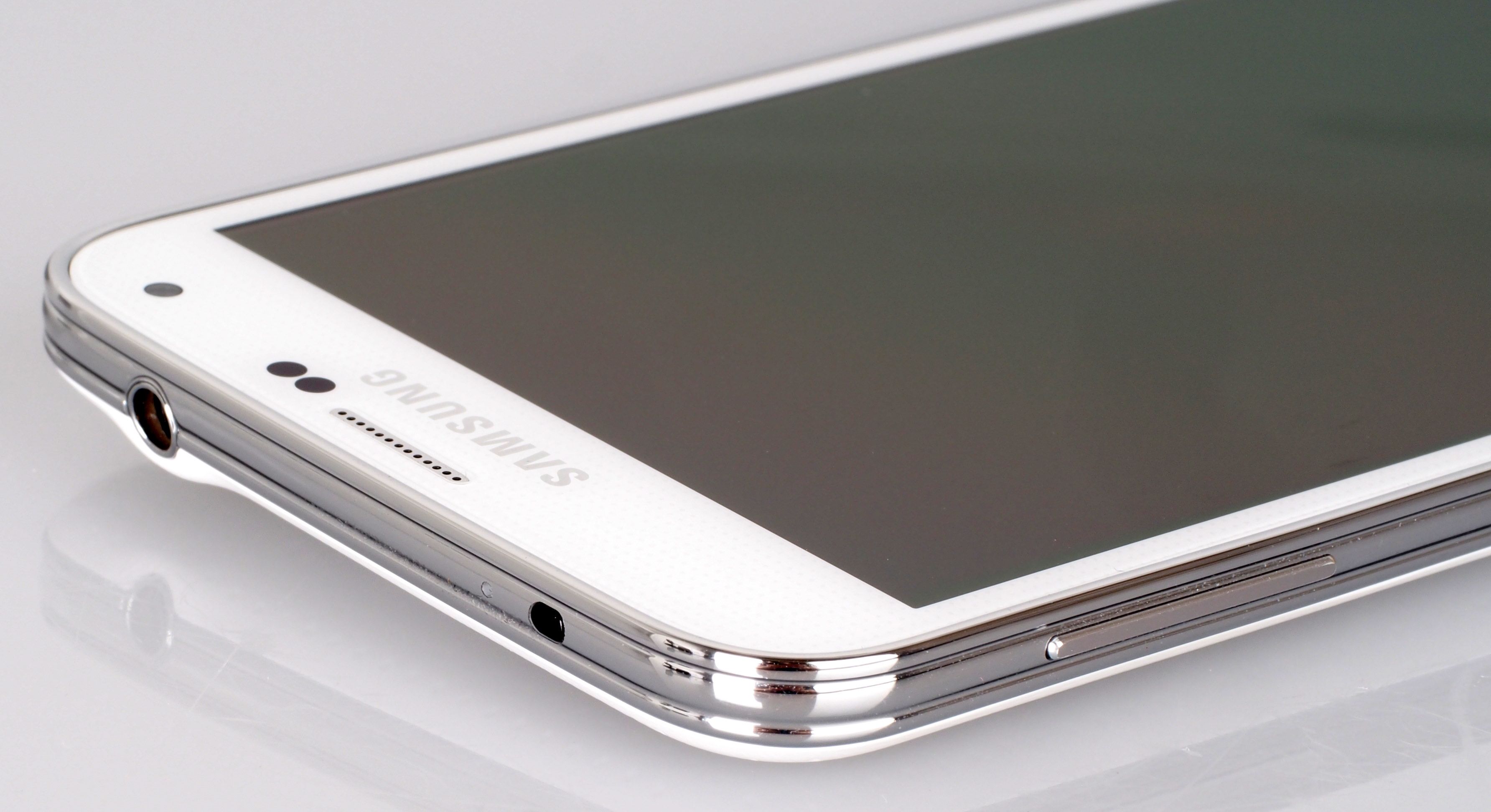 Highres Samsung Galaxy S5 White 4 1404295123