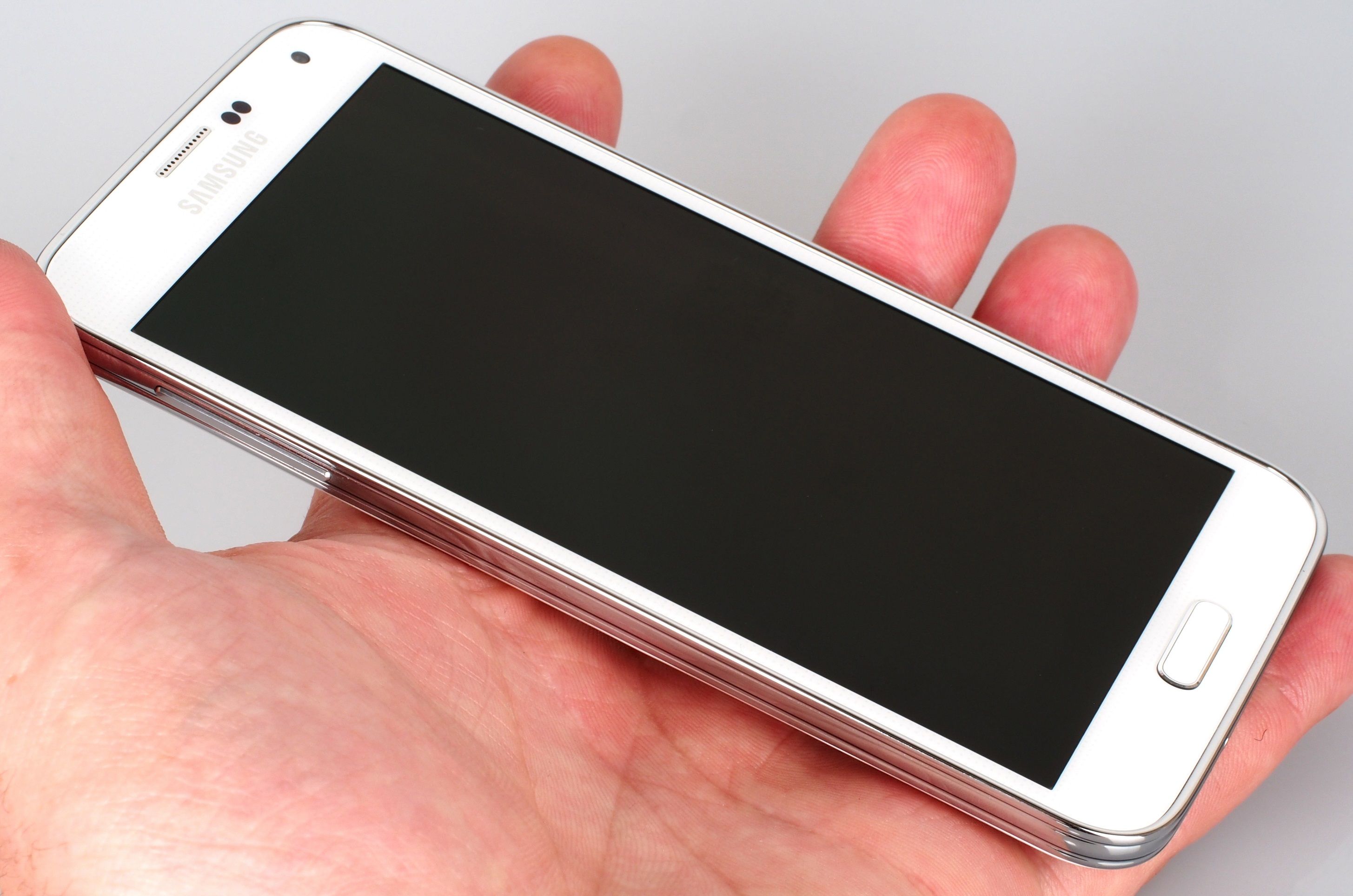 Highres Samsung Galaxy S5 White 1 1404295104