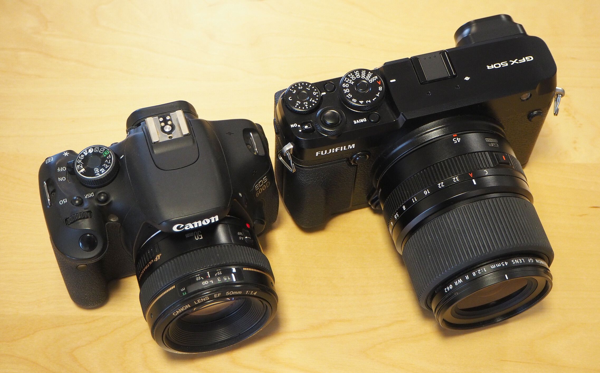Highres Canon Eos 600d Next to Fujifilm Gfx 50r 1550576877