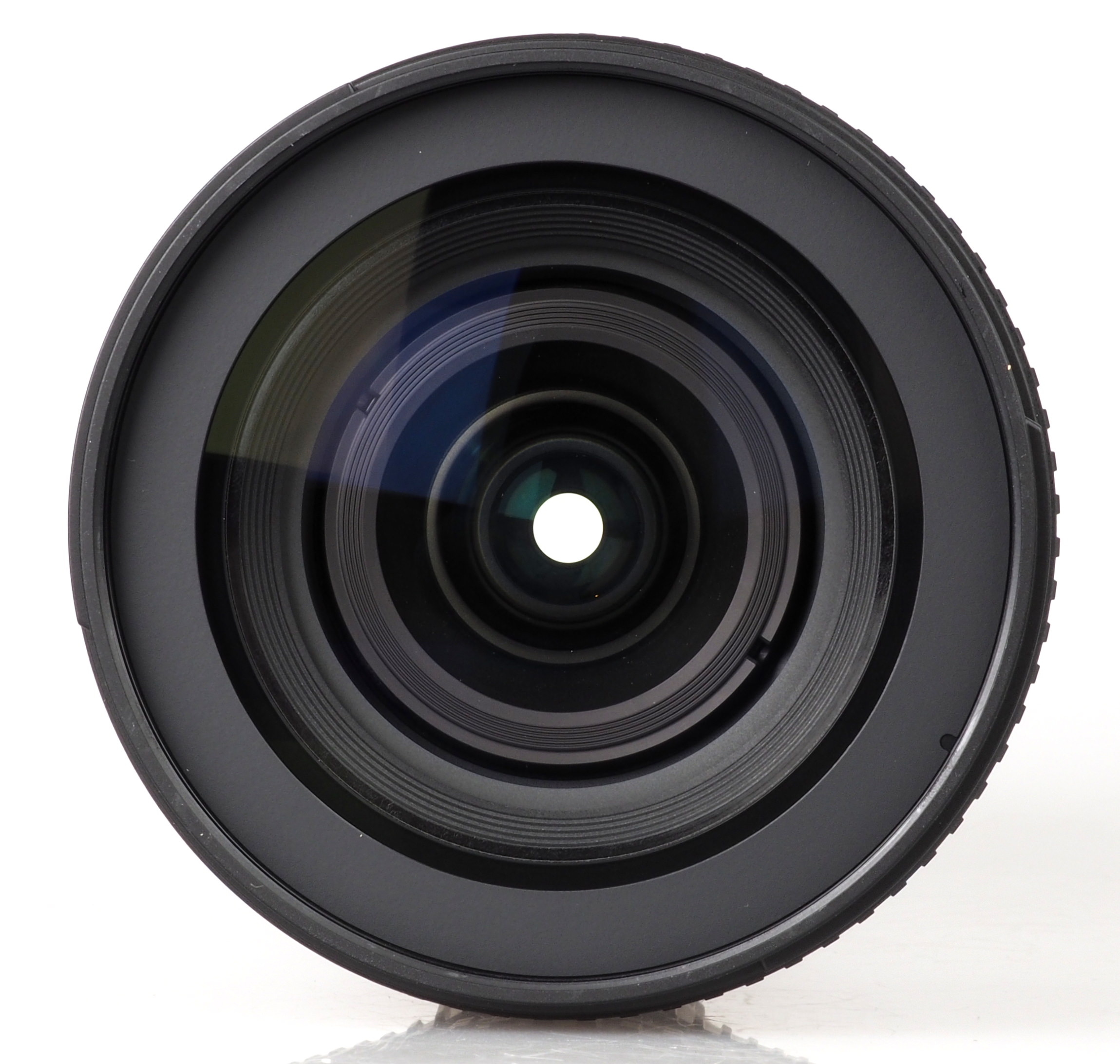 Nikon AF-S Nikkor 16-80mm f/2.8-4E ED DX VR Review