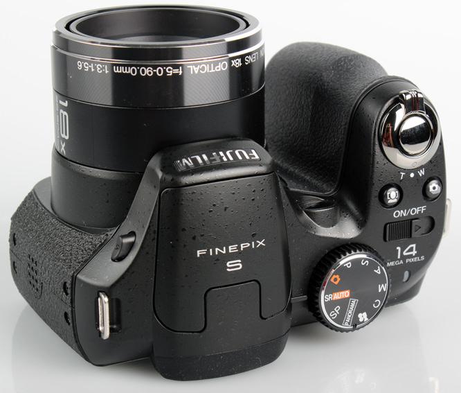 Fujifilm FinePix S2950 Digital Camera Review: Fujifilm FinePix S2950 top