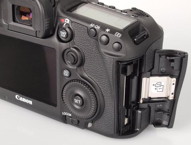Canon EOS 5D Mark III Digital SLR Review: Canon Eos 5d MarkIII Memory Slots