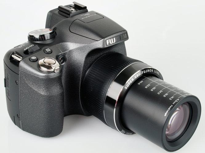 Fujifilm FinePix SL300 Digital Camera Review: Fujifilm Finepix Sl300 Lens Extended