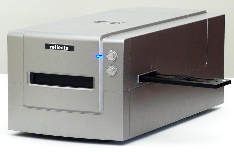 Reflecta MF5000 Medium Format Scanner Review: Reflecta Mf5000 Angled