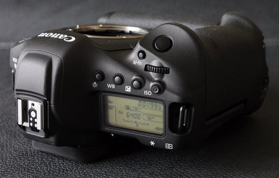 Canon EOS-1D X Mark II Review: Canon EOS 1D X MarkII DSLR (14)