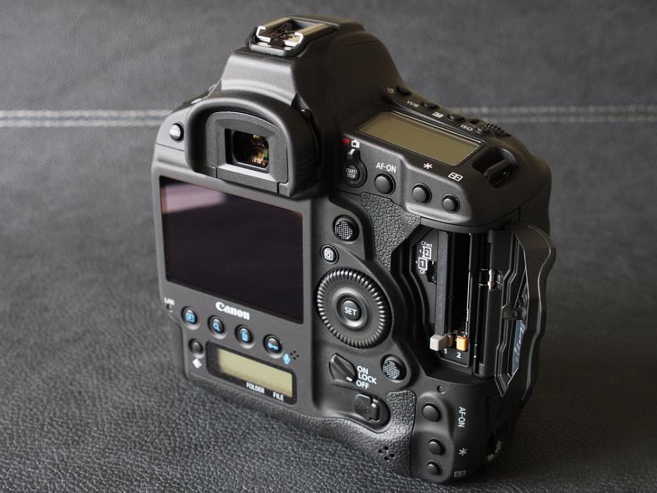 Canon EOS-1D X Mark II Review: Canon EOS 1D X MarkII DSLR (7)