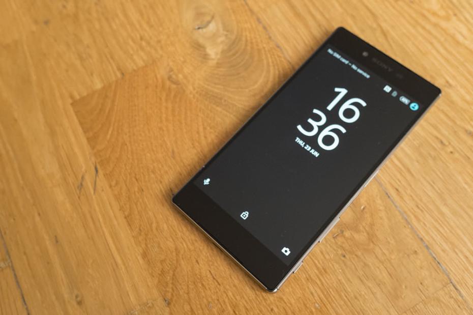 Sony Xperia Z5 Premium Review: XperiaZ5Premiumcameraangled