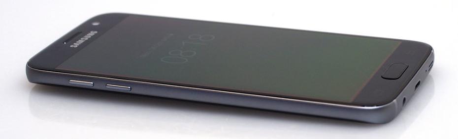 Samsung Galaxy S7 Smartphone Review : Samsung Galaxy S7 Black (8)