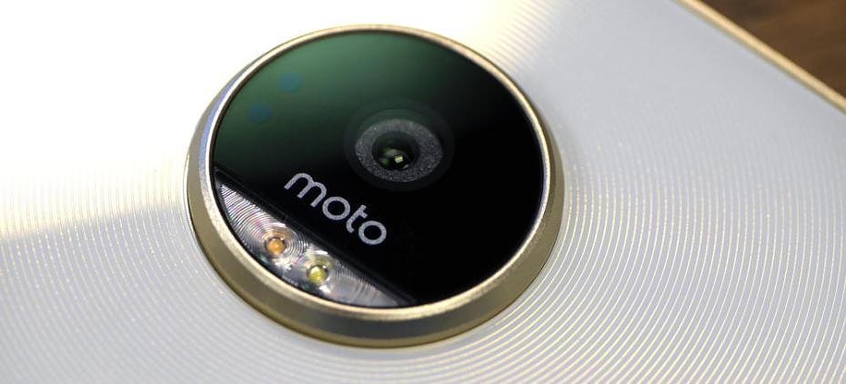 Moto Z Play Review: Moto Z Play (11)