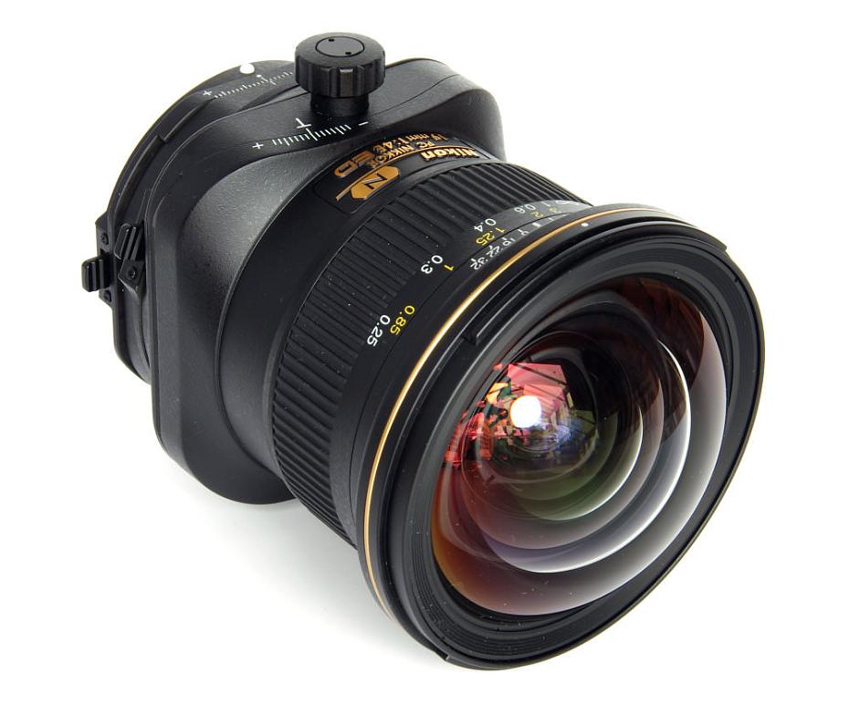Nikon PC Nikkor 19mm f/4 E ED Tilt Shift Lens Review: Pc Nikkor 19mm F4 Front Oblique View