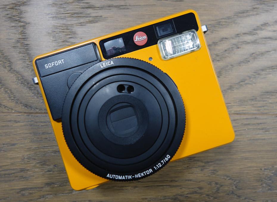 Leica SOFORT Instant Camera Review : 1/25 sec | f/2.5 | 10.4 mm | ISO 160
