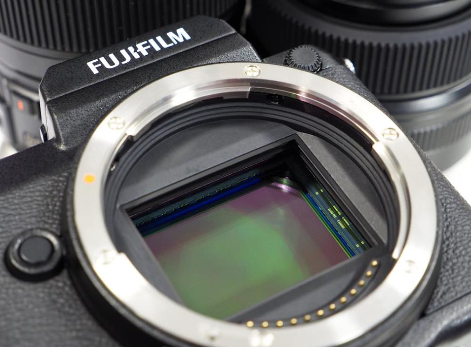 Fujifilm GFX 50S Review - Verdict: Fujifilm GFX 50s Sensor (1)