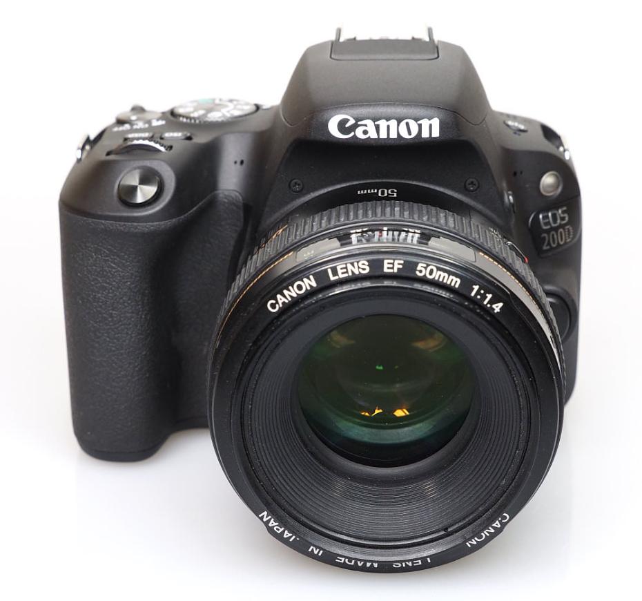 Canon EOS 200D Rebel SL2 Review: Canon EOS 200D Black (3)