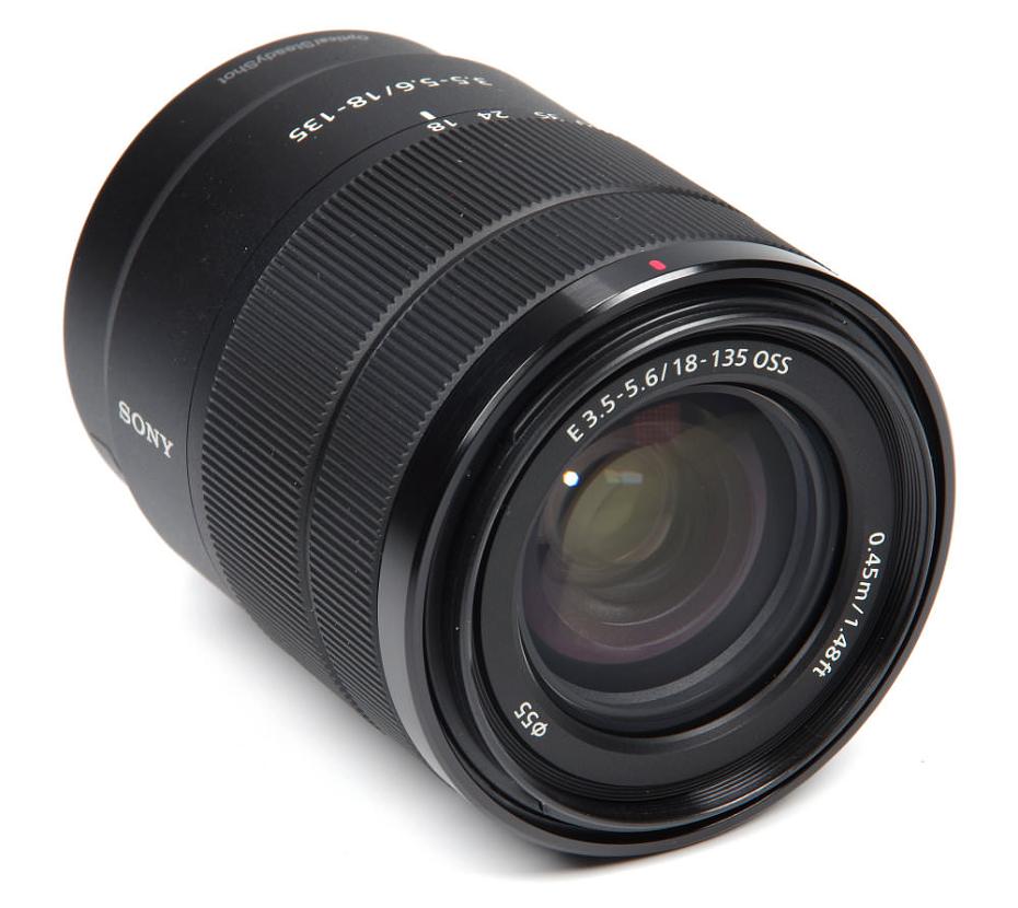 Sony E 18-135mm f/3.5-5.6 OSS Review