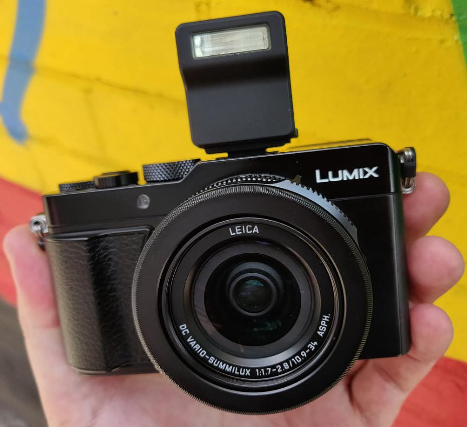 Panasonic Lumix LX100 II Review: Panasonic Lumix LX100 II (2)