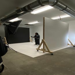 8ft x 8ft Studio Flats / Mobile Wall