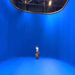 BLUE CHROMAKEY VFX CURTAIN AND FLOOR