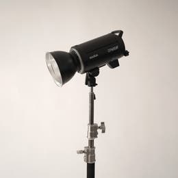 2 strobe lights - Godox DP600 and 300w