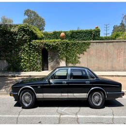 1988 Jaguar Vanden Plas