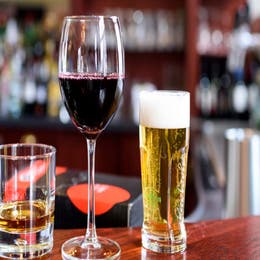 Bar Abierto de Cerveza, Vino & Licor | $38 por persona