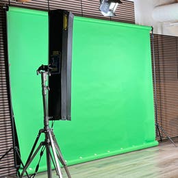 Green Seamless Paper Backdrop