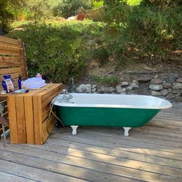 Outdoor Bath Tub