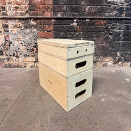 Apple Boxes 