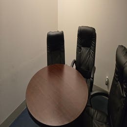 Meeting/ Makeup Room Rental per hour