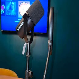Shure Mics (for Content Bookings ONLY)