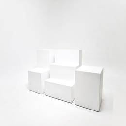 3 Cubos modernos blancos para posar