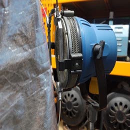 1k Open Face Arri Light w/ Chamera Softbox