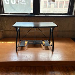 Desk / Table