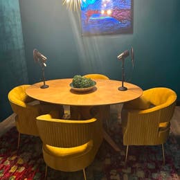 Small Meeting Room (For MEETING BOOKINGS ONLY)