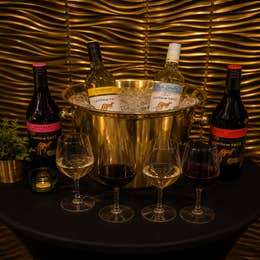 🍷 Celebra con Estilo – Paquete de Vino