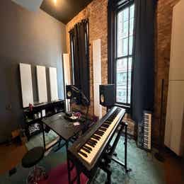 SOUND ENGINEER
