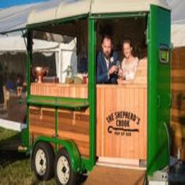 Cocktail & Coffee Bar